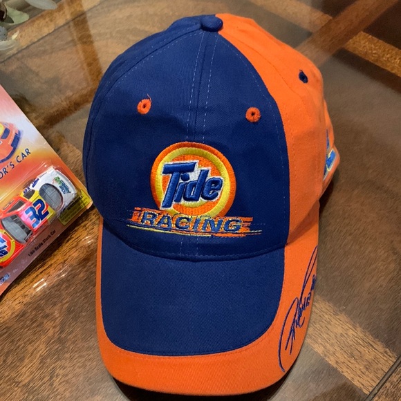 NASCAR Ricky Craven 32 Tide Downy Racing Hat & 2004 Chevy Monte Carlo Race Car - Picture 2 of 12